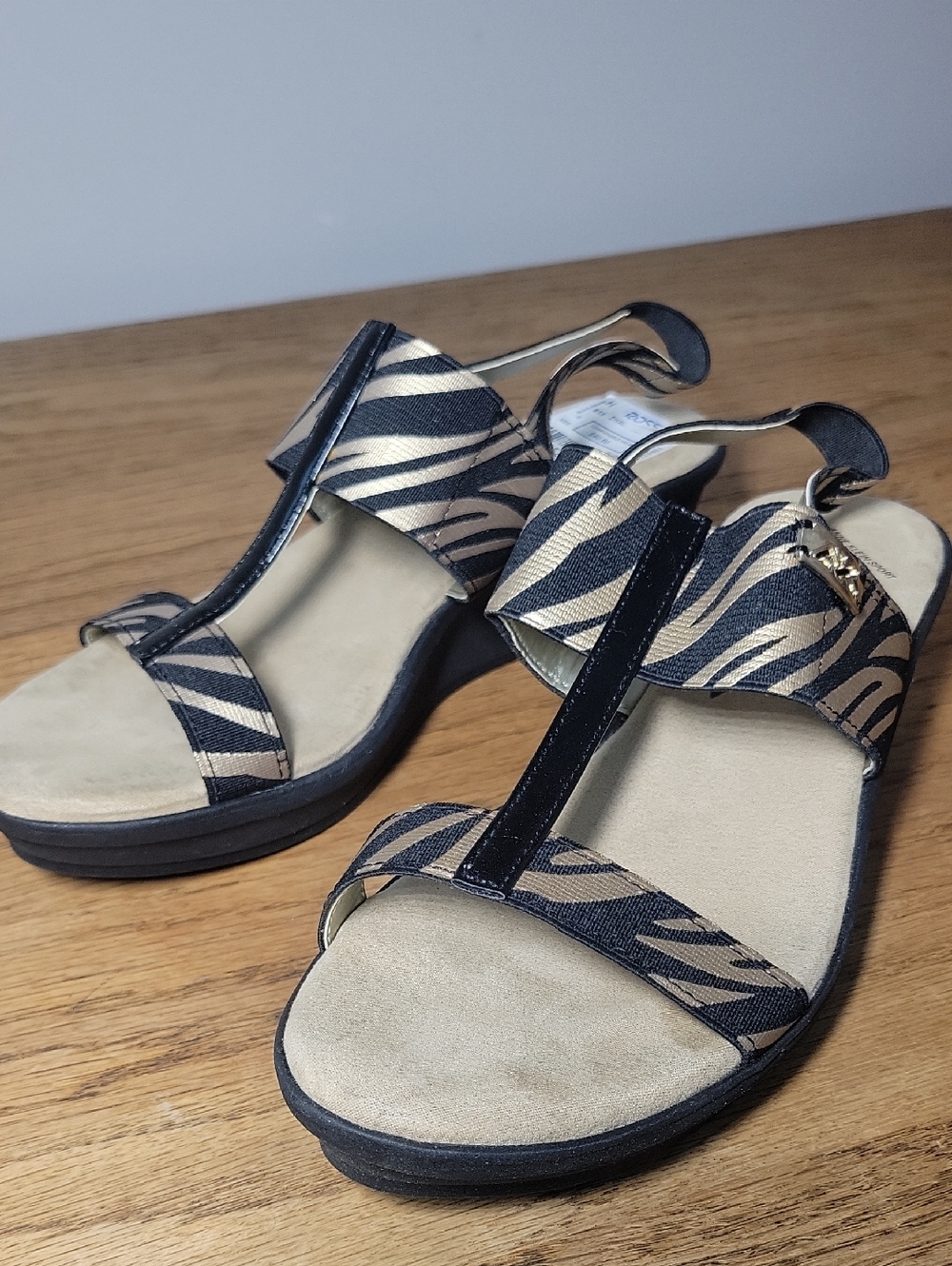 Anne Klein Animal Print Wedge Sandals Size 7M Black & Gold Excalibur